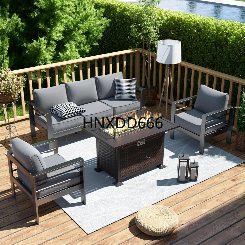 Outdoor Furniture And Fire Pit - Ensemble de meubles de patio avec