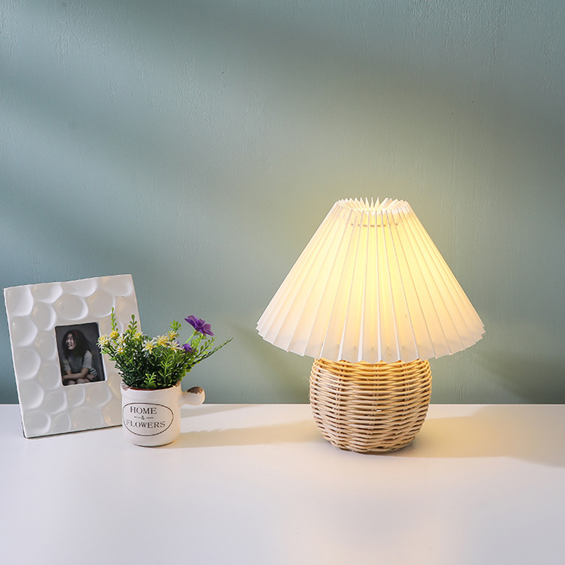 Lampe de table plissée LED SCK - Outdoor Furniture Cafe avis et prix